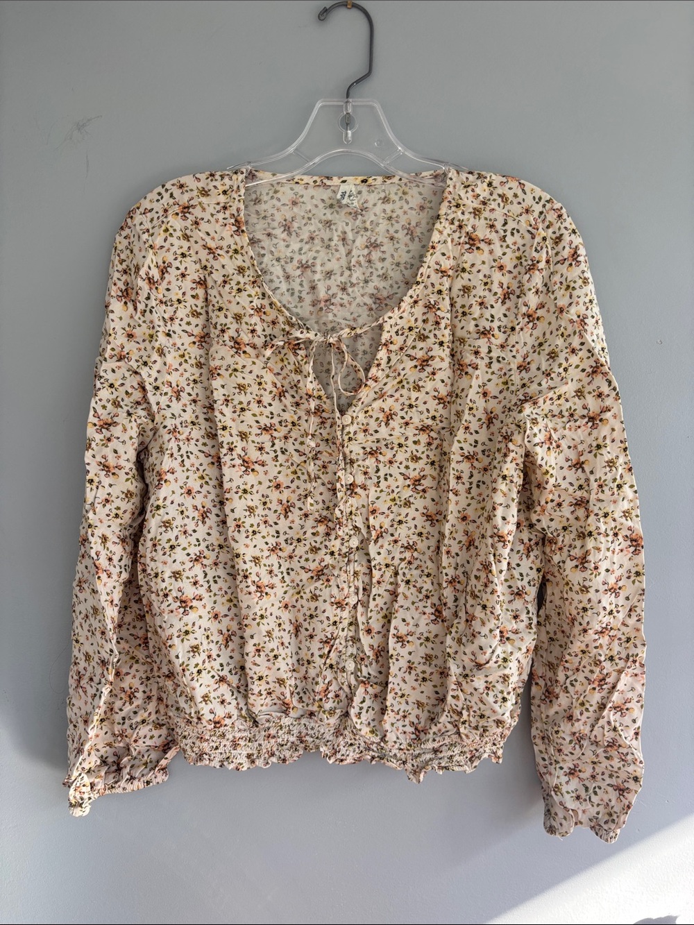 Mudd Cream Floral Tie-Front Long Sleeve Blouse